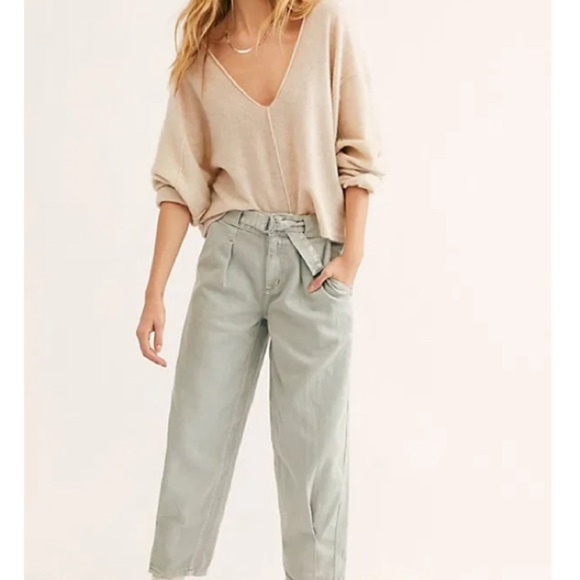 FREE PEOPLE We The Free Light Green Paloma Slouch Barrel Jeans 25 - Picture 1 of 13